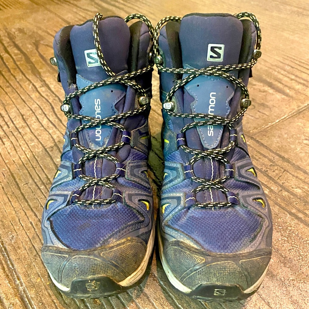 Womens Salomon X Ultra 3 Mid GTX hiking boot